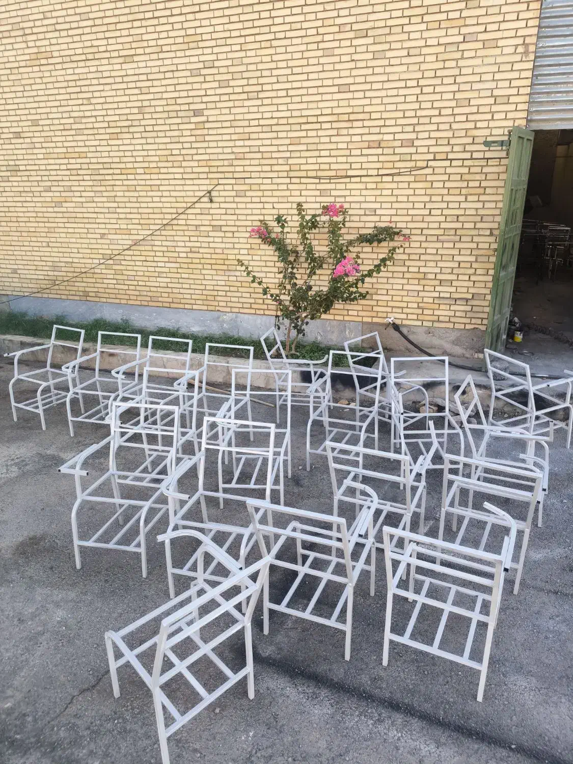 تولید انواع میز صندلی دانش آموزی دانشجویی|صندلی و نیمکت|بم, |دیوار