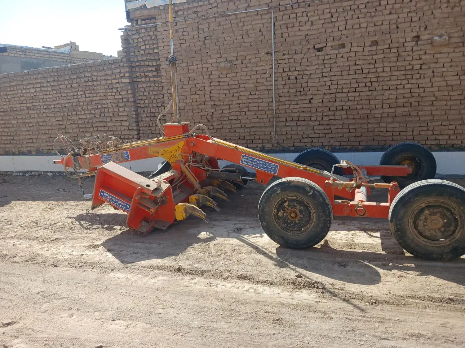 لیور لیزری ۳/۵متری لیپردار ساخت علی خیرابادی|ماشینآلات صنعتی|ششطراز, |دیوار