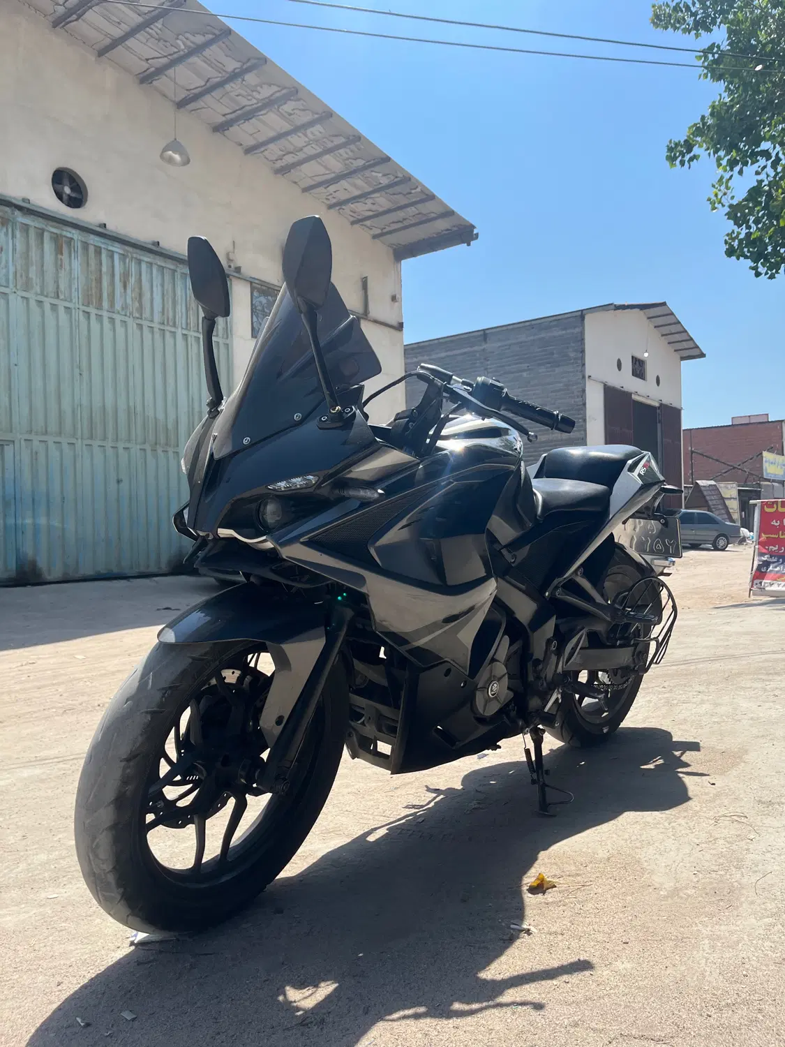 Rs200 آر اس|موتورسیکلت|ساری, |دیوار