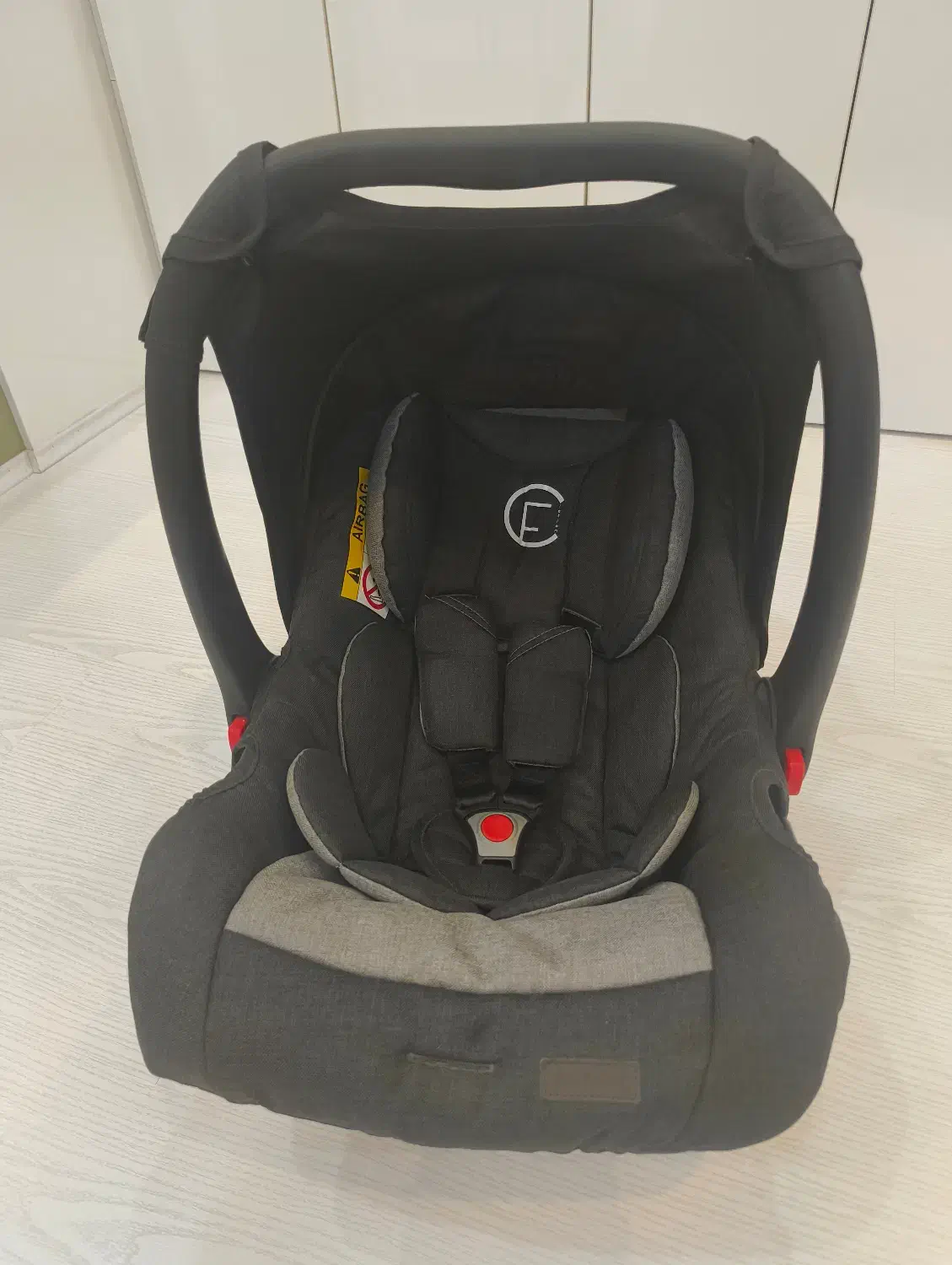 کریر بچه|تخت و صندلی بچه|رشت, بلوار گیلان|دیوار