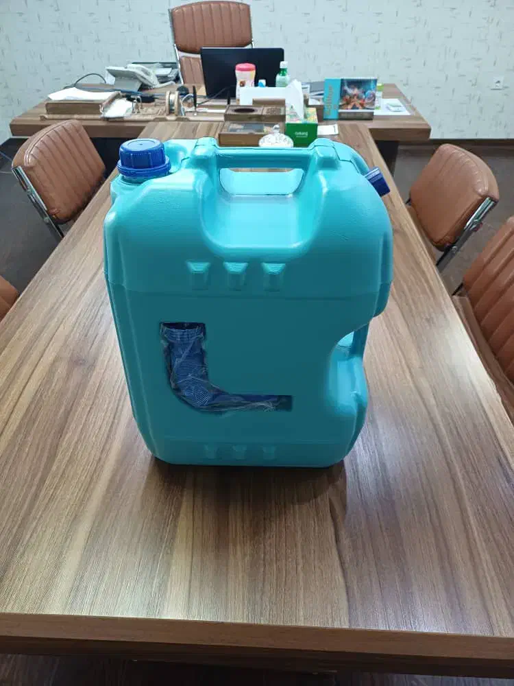 دبه ناز دار گالن نازل دار کمپری دبه کمپینگی|ظروف نگهدارنده، پلاستیکی، یکبارمصرف|تهران, اسکندری|دیوار