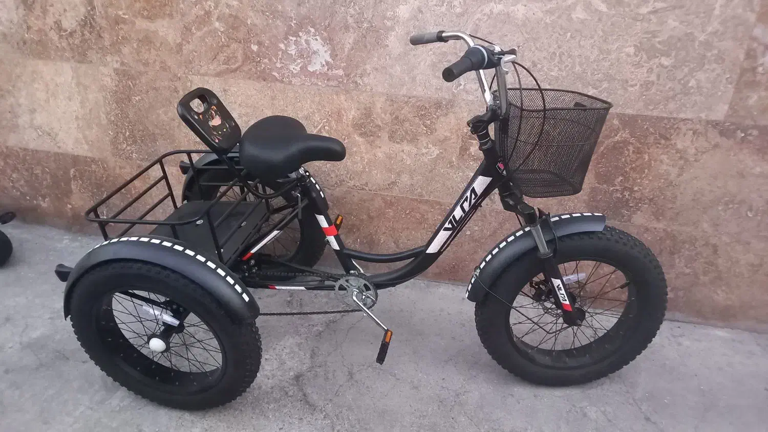 سه چرخه سایز۲۴ لاستیک پهن دیسکی خارجی آکبند|دوچرخه، اسکیت، اسکوتر|رشت, پیرکلاچای|دیوار