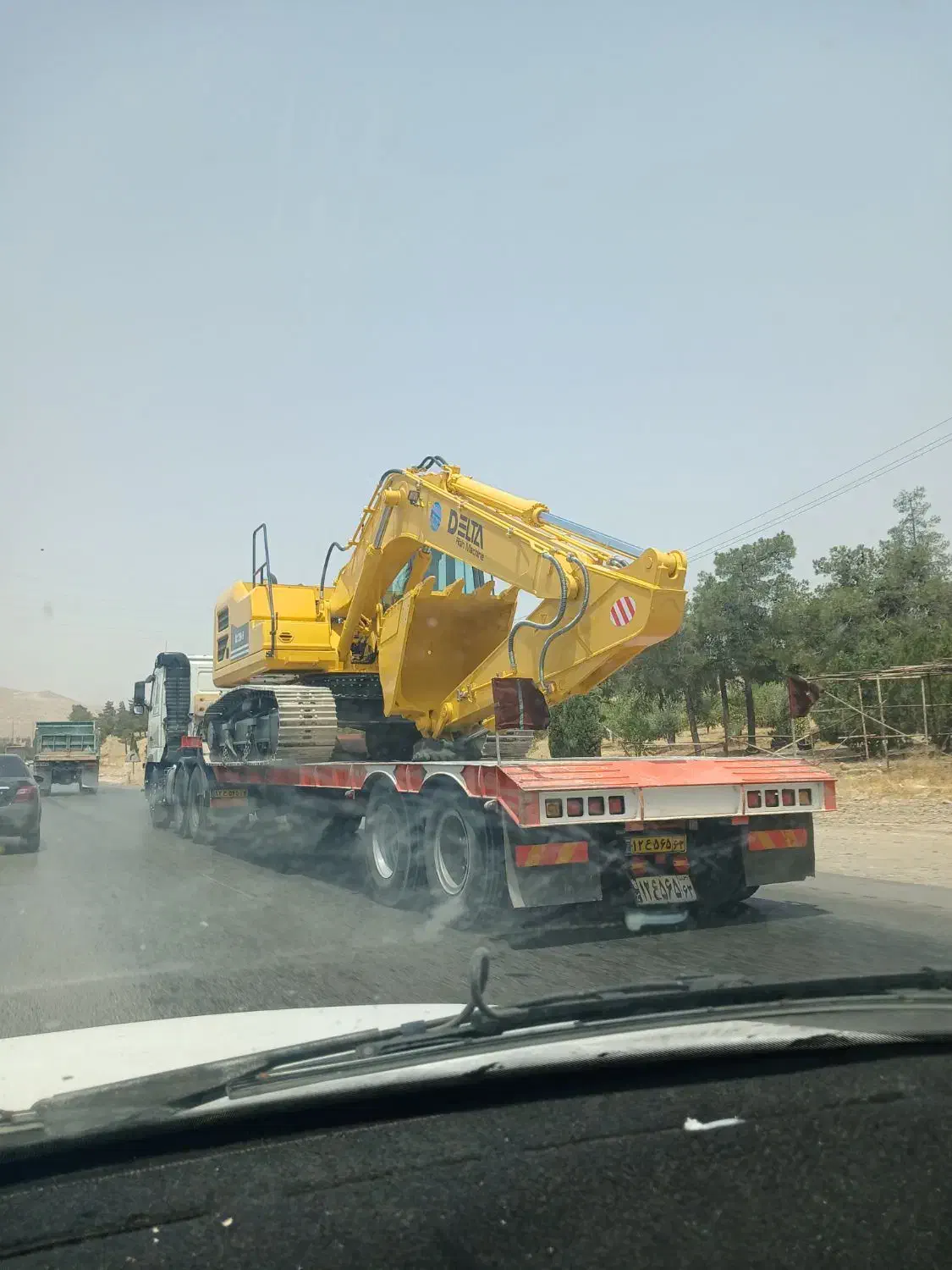 اجاره بیل مکانیکی زنجیری ۲۲۰ دلتا|ماشین‌آلات صنعتی|دوگنبدان, |دیوار