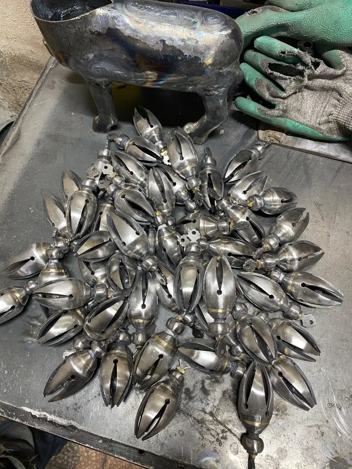 زنگ علامت زنگوله علم بلوطی آنتیک|کلکسیون اشیاء عتیقه|ری, ملکآباد|دیوار