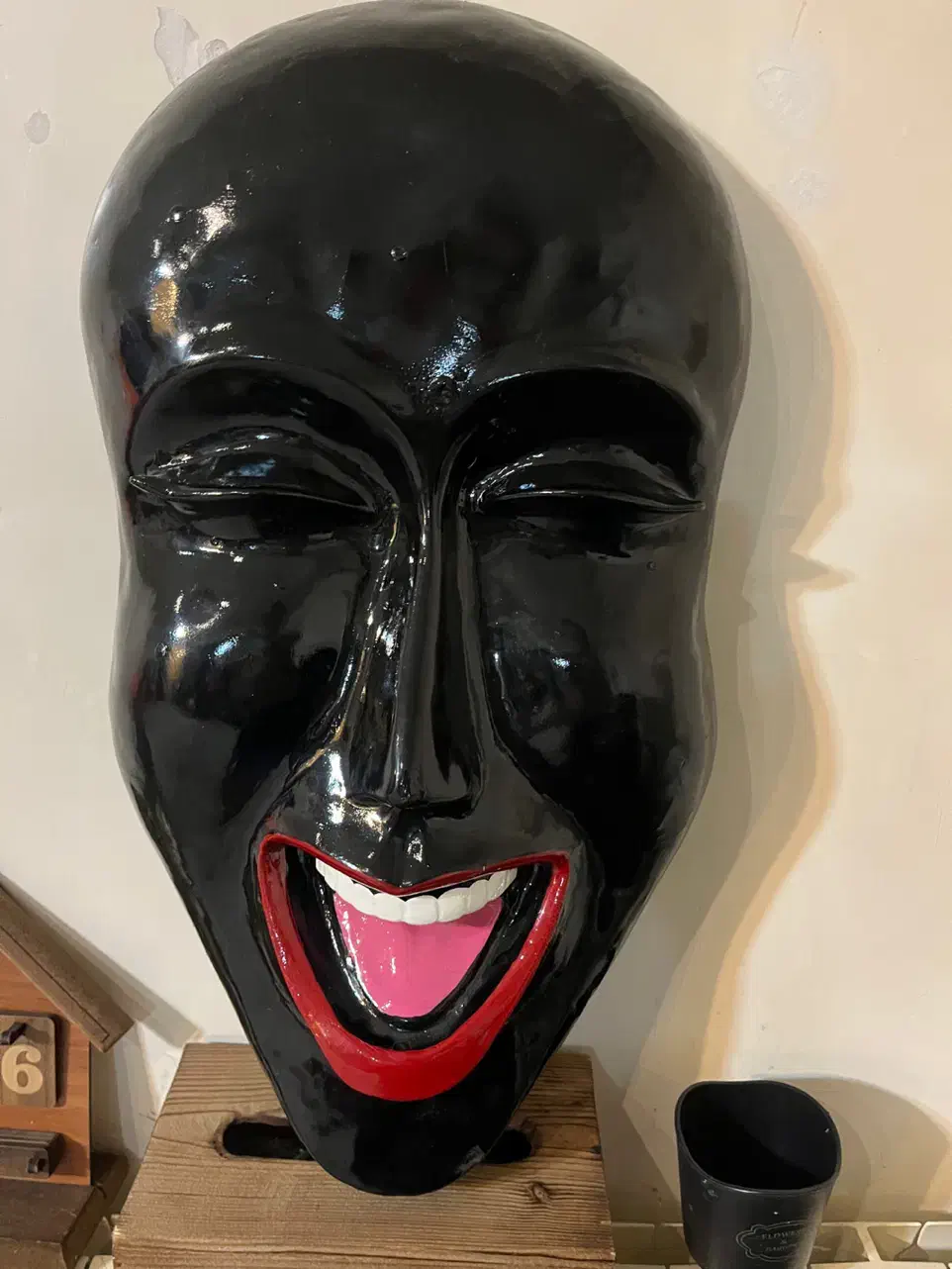 دیوارکوب چهره خندان|مجسمه، تندیس، ماکت|تهران, وصفنارد|دیوار