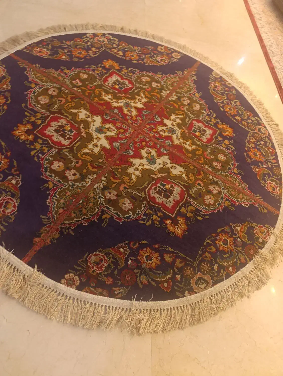 فرش قالیچه دستباف گرد سه متری|فرش|تهران, تهرانپارس جنوبی|دیوار