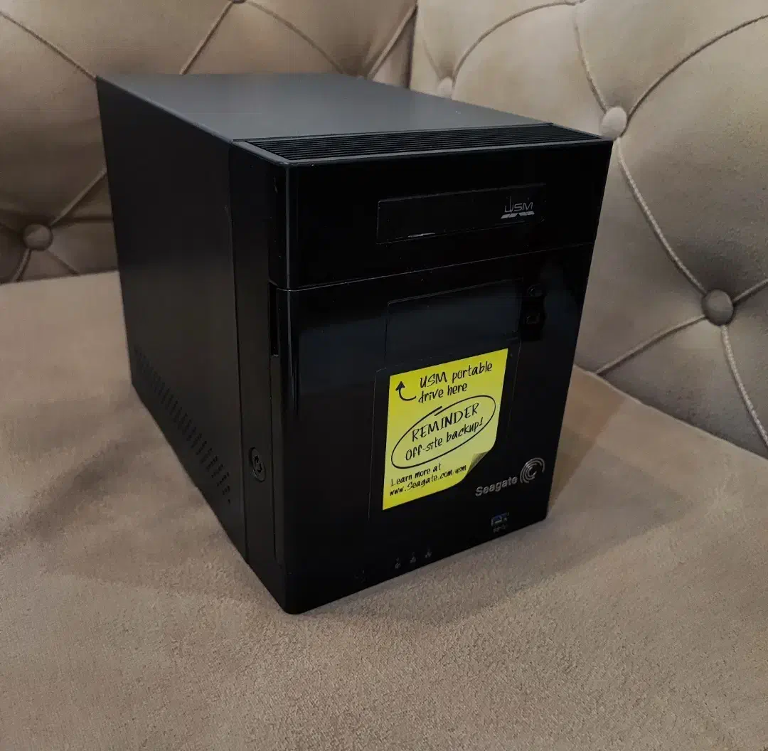 ذخیره ساز تحت شبکه NAS 4bay سیگیت مدل بیزنس|مودم و تجهیزات شبکه|تهران, گلستان (شهرک راه آهن)|دیوار