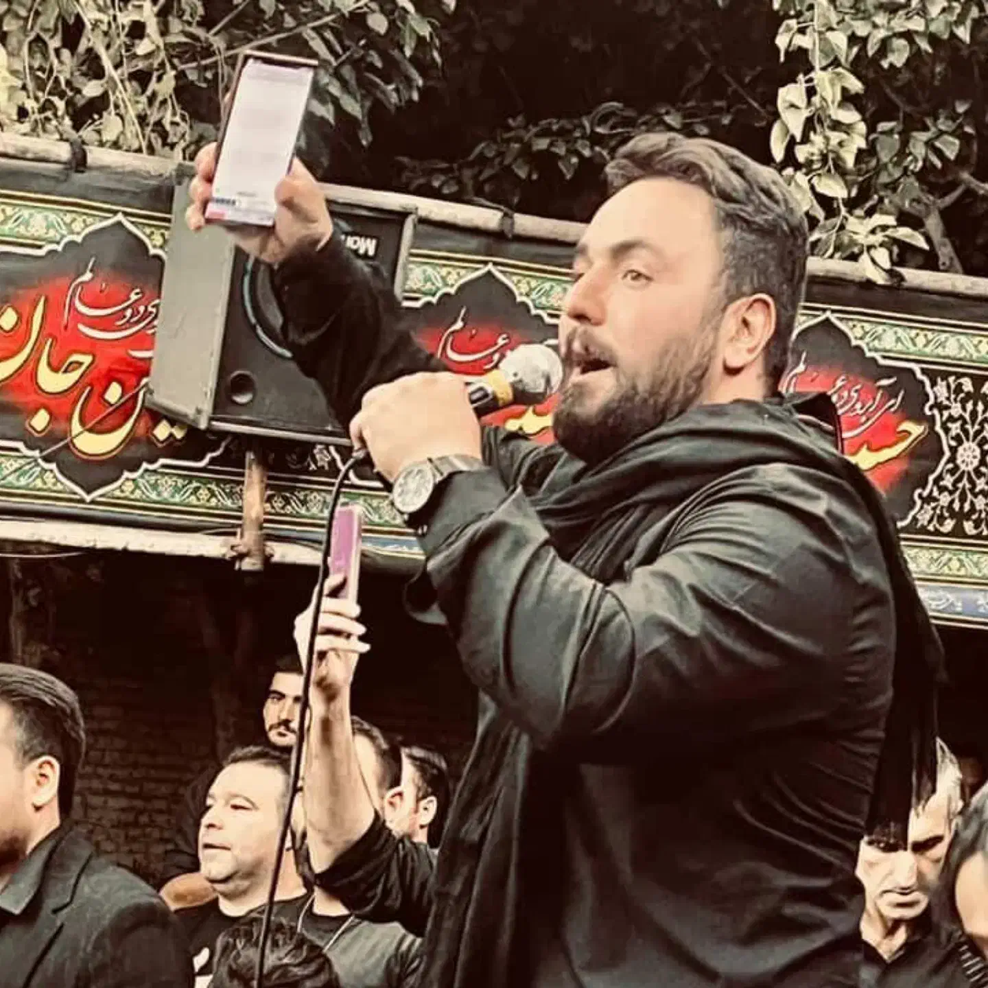 مداح اکو نی زن|خدمات پذیرایی، مراسم|ری, علایین|دیوار