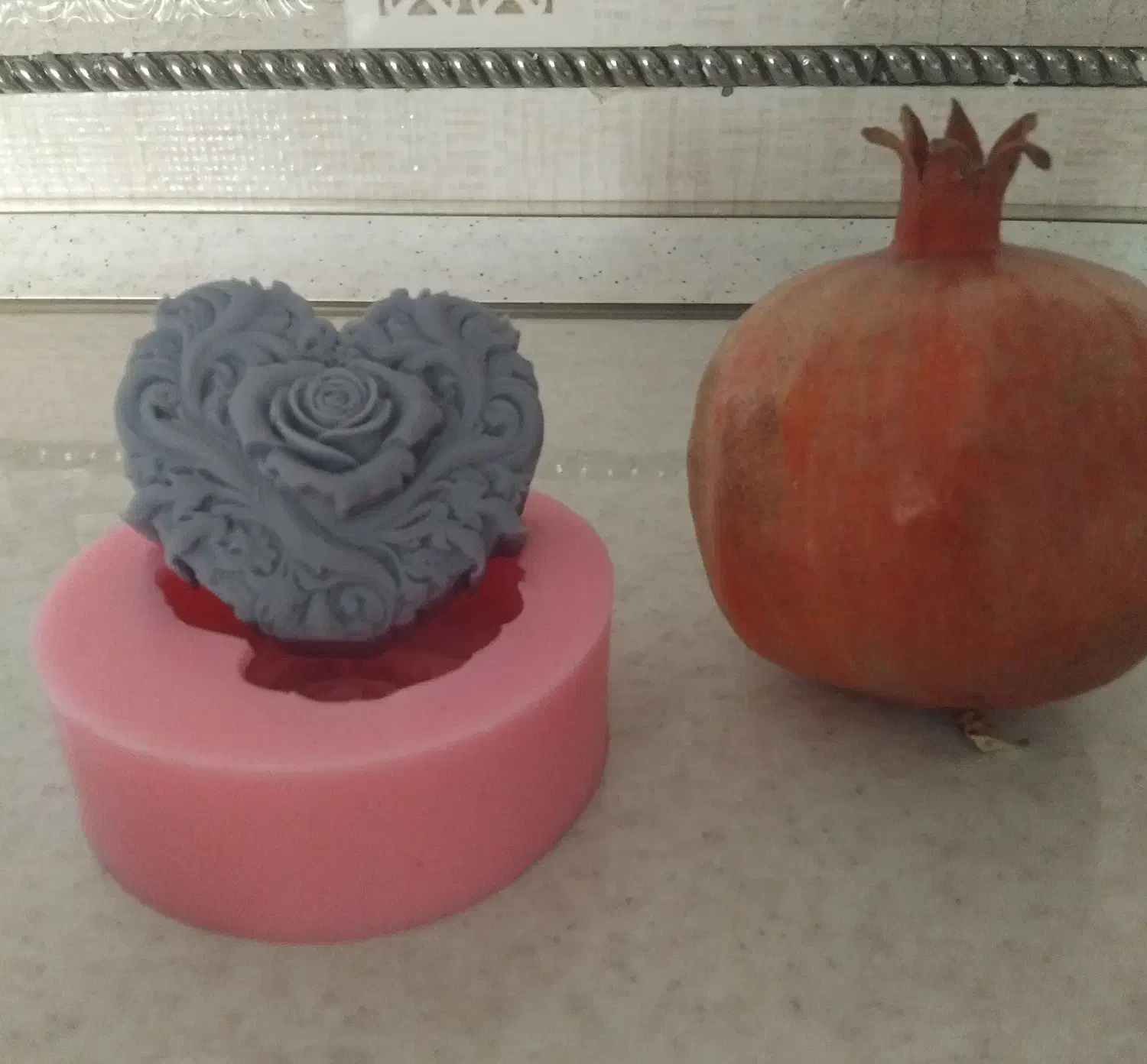 ۴ قالب سیلیکونی نو با کیفیت با طرح های متفاوت|صنایع دستی و سایر لوازم تزئینی|کرمان, |دیوار