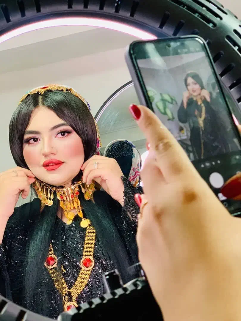 میکاپ و زلف همراه|خدمات آرایشگری و زیبایی|یاسوج, |دیوار