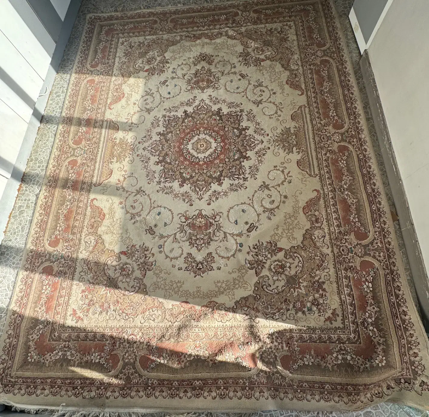 فرش مشهد ۱۲ متری گل برجسته رنگی|فرش|مشهد, صیاد شیرازی|دیوار