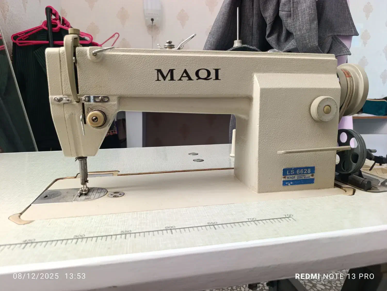 چرخ خیاطی|چرخ خیاطی و ریسندگی|داراب, |دیوار