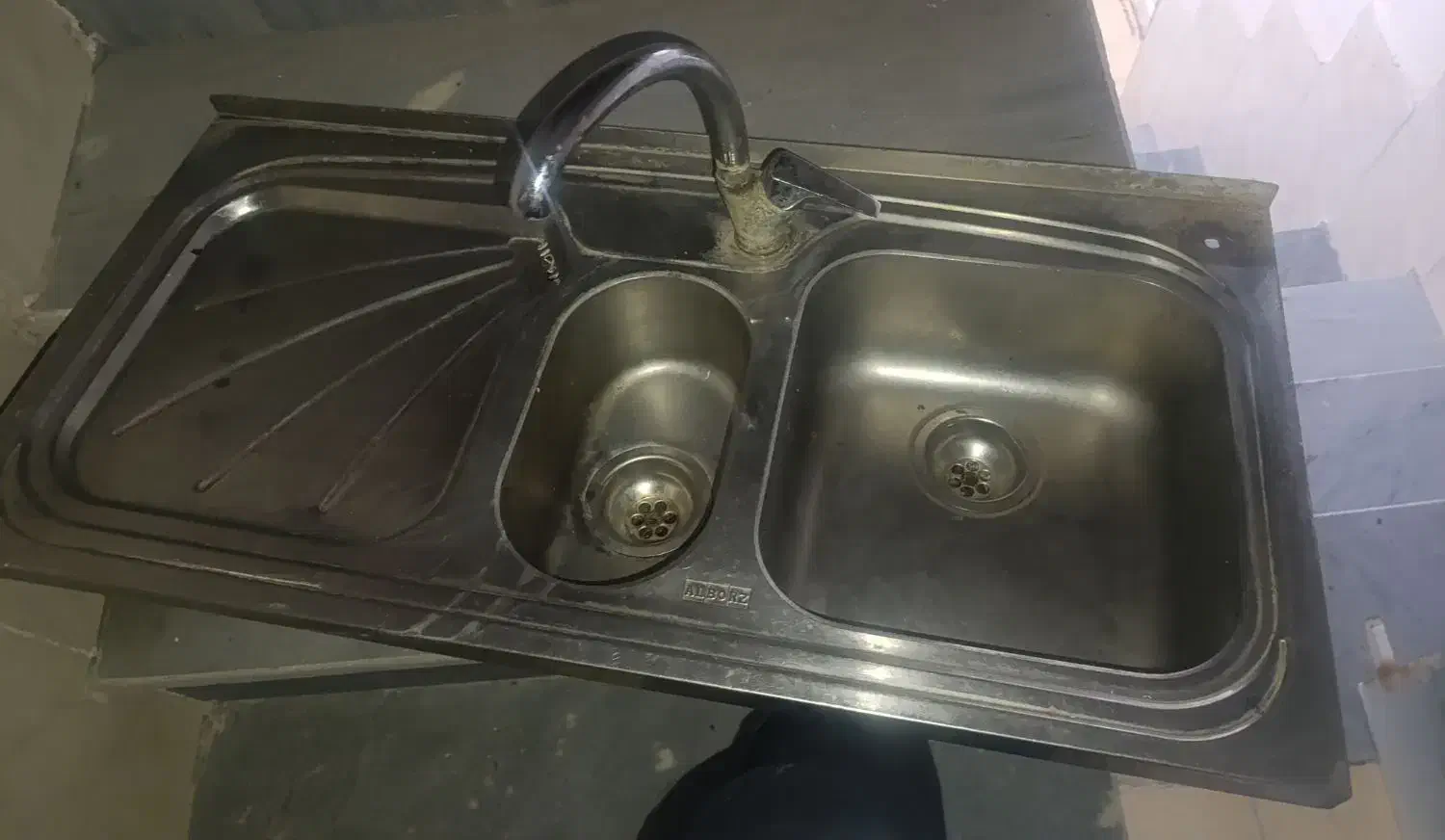 آبگرمکن و سینک سالم|لوازم سرویس بهداشتی|برازجان, |دیوار