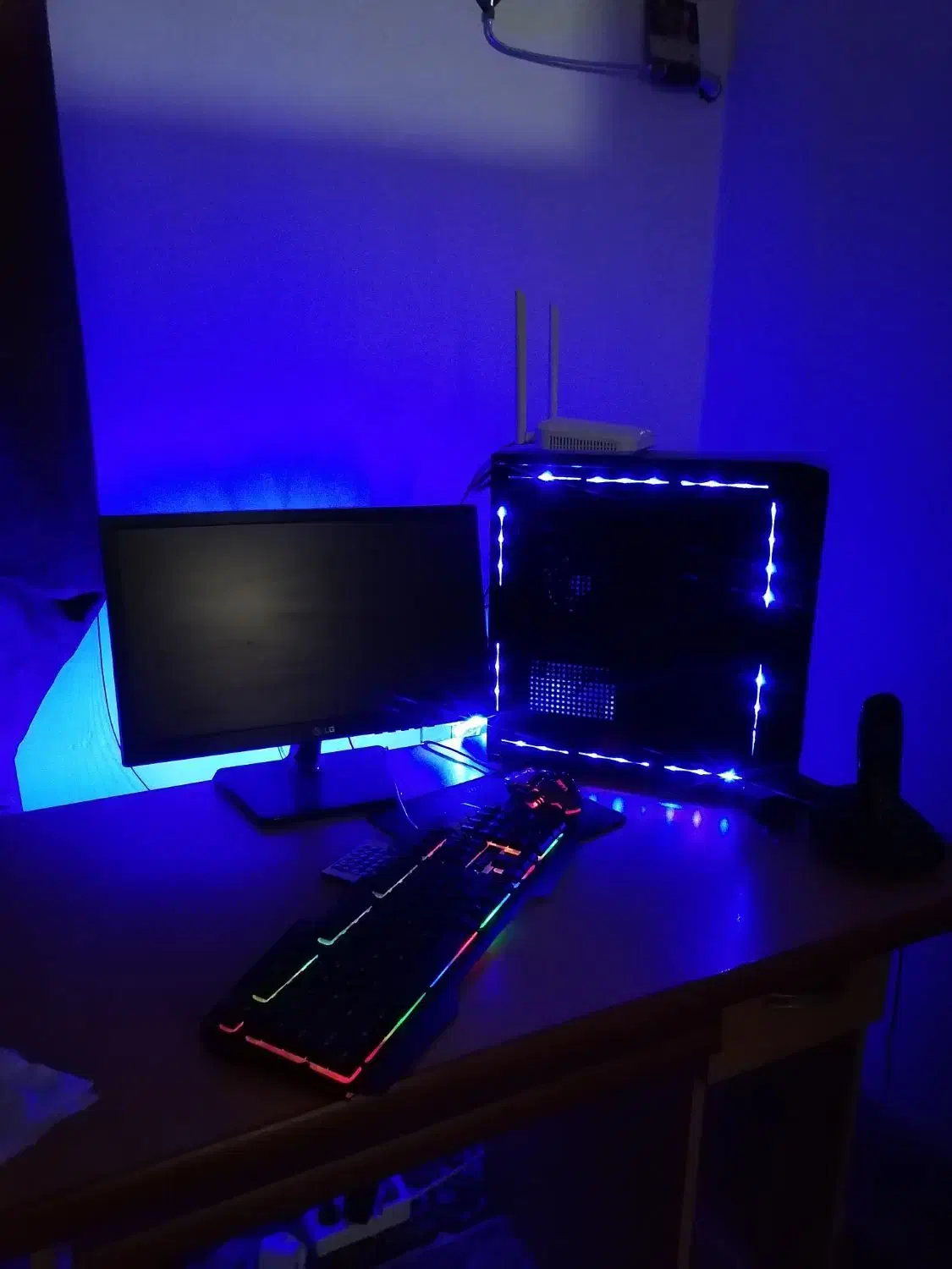 کامپیوتر|رایانه رومیزی|دامغان, |دیوار