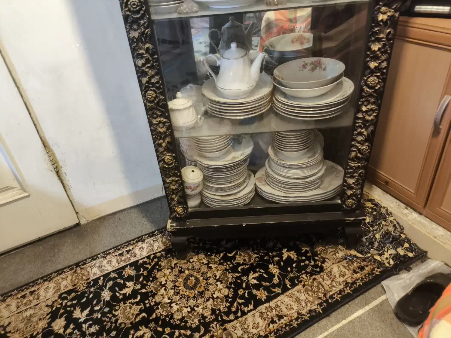 بوفه طلایی|بوفه، ویترین، کنسول|اهواز, گلستان|دیوار