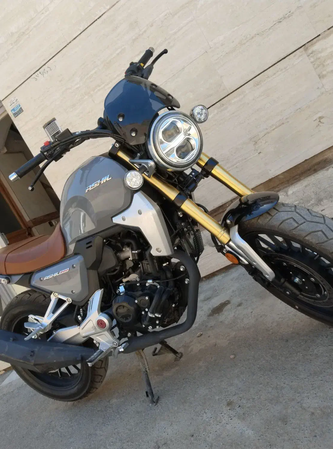 اشیل 200|موتورسیکلت|خمینی‌شهر, |دیوار