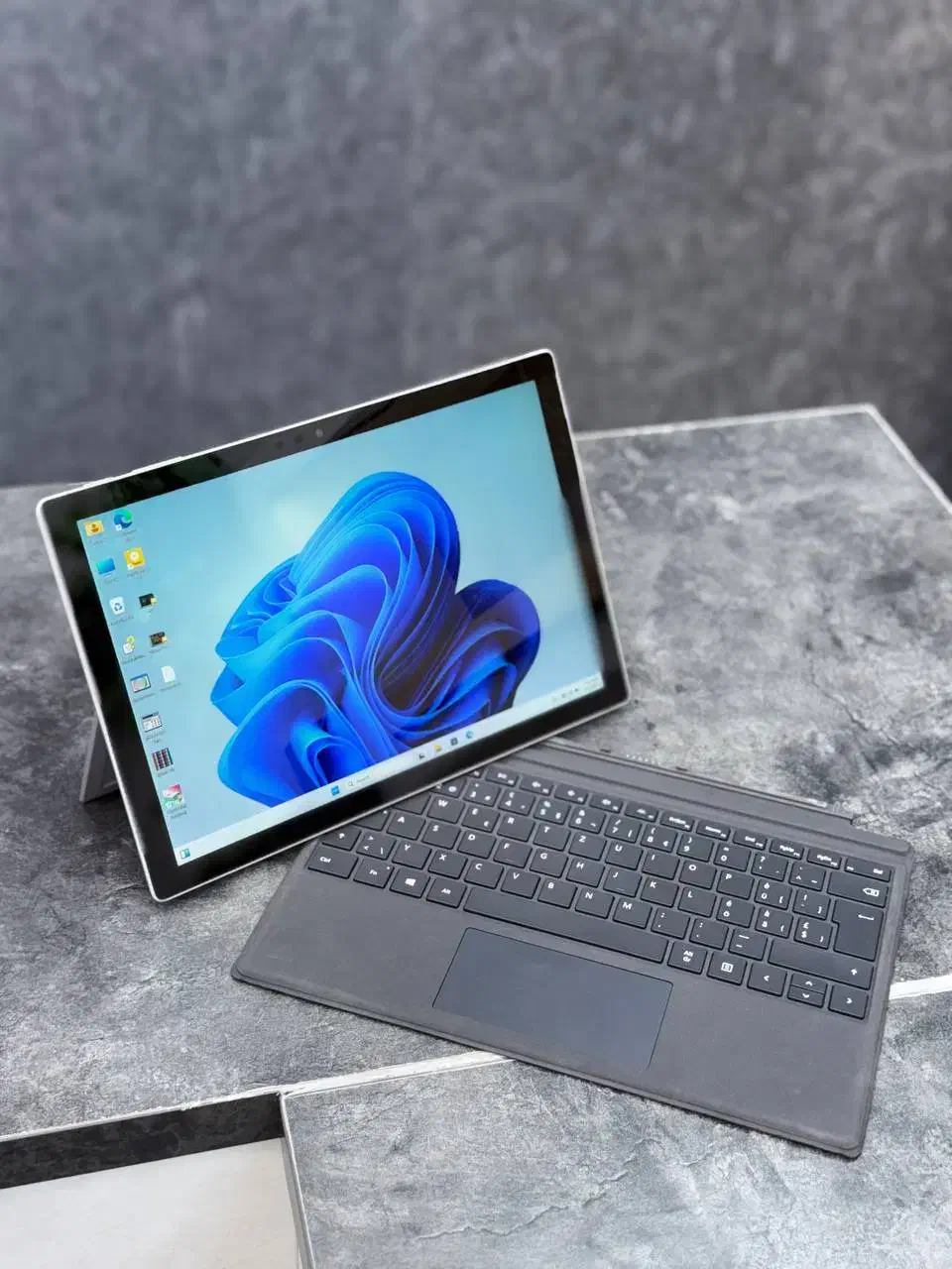 لپ تاپ تبلت سرفیس پرو۶ surface pro6  در حد نو 3k|رایانه همراه|یزد, |دیوار