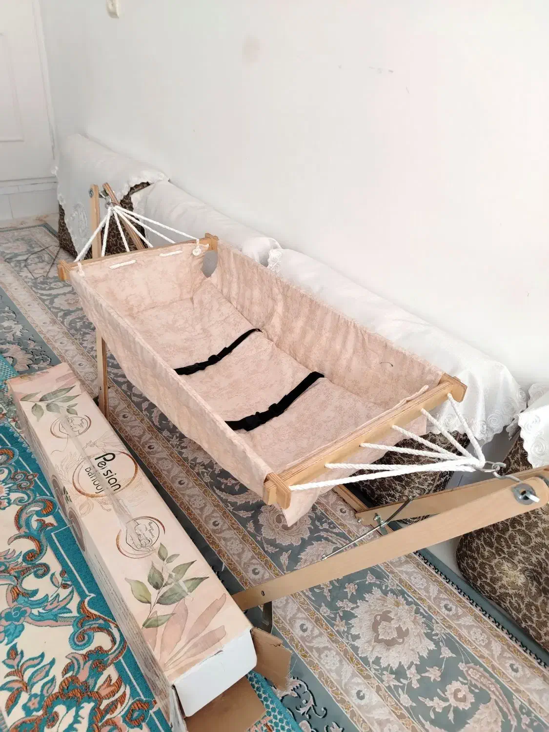 بانوج(گهواره کودک)|اسباب و اثاث بچه|بیرجند, |دیوار