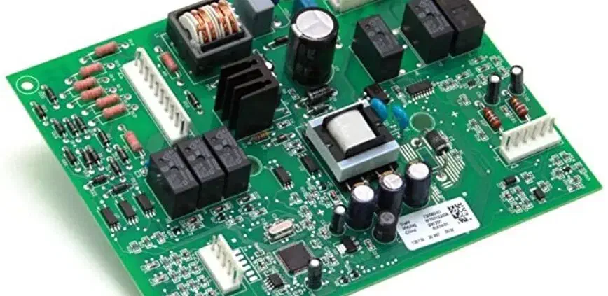 تکنسین مونتاژ بردهای الکترونیک وکارباکامپیوتر خانم|استخدام صنعتی، فنی، مهندسی|قم, زنبیل آباد|دیوار