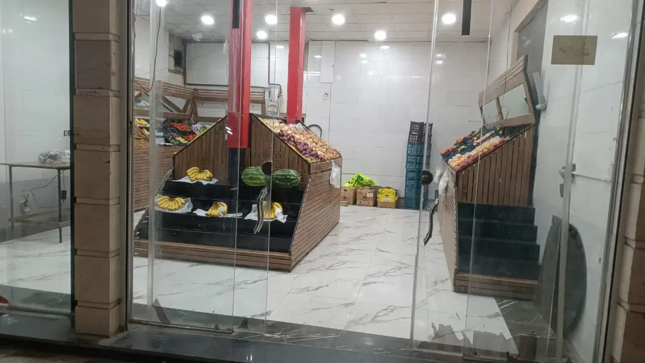 دکور و قفسه میوه فروشی|فروشگاه و مغازه|شیراز, سینما سعدی|دیوار