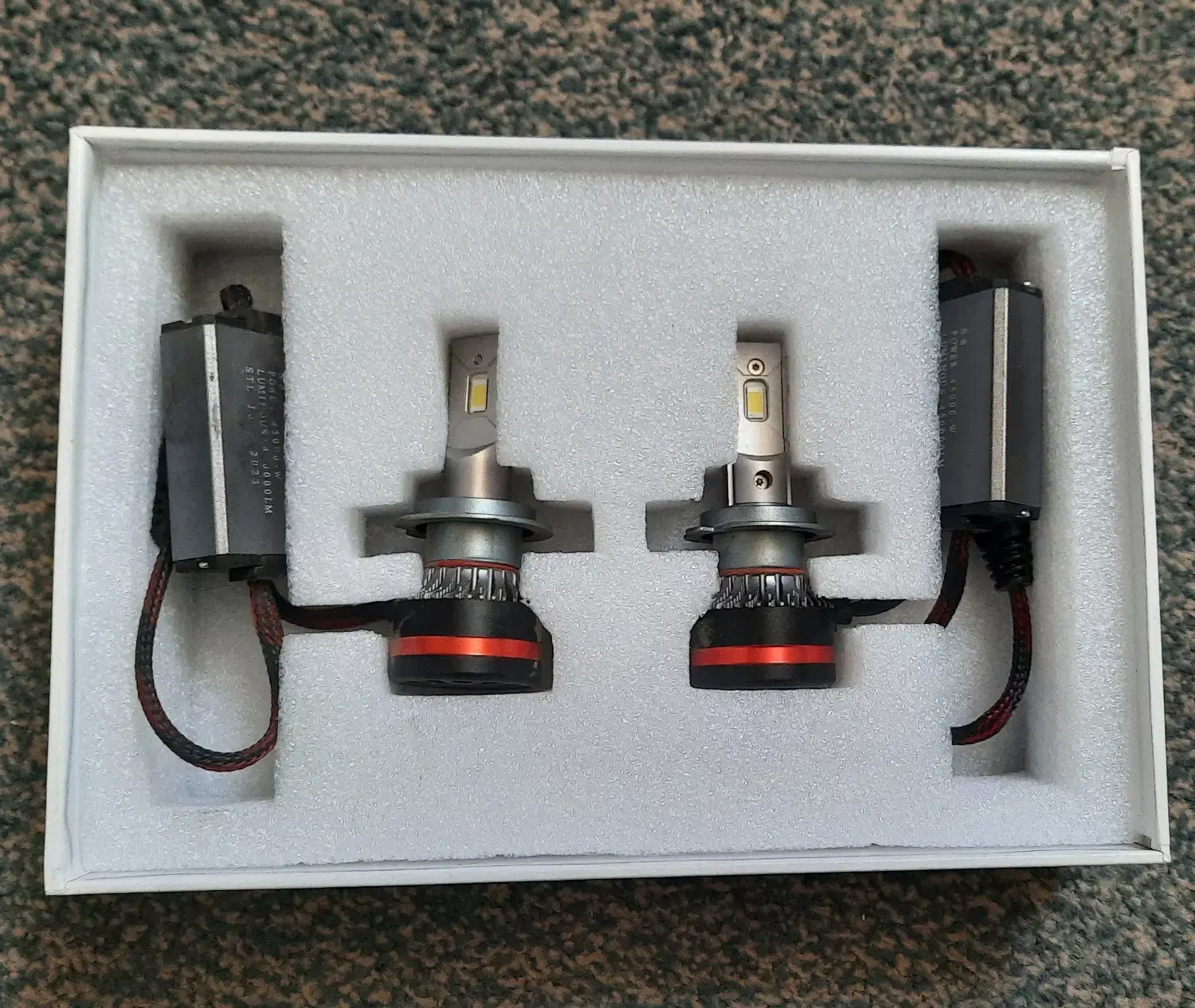 هدلایت پژو دنا|قطعات یدکی و لوازم جانبی|فولادشهر, B6|دیوار