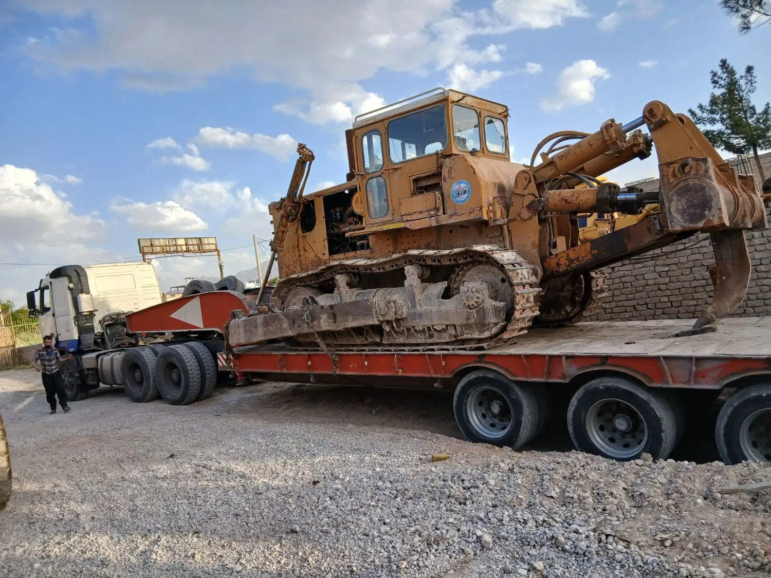 بلدوزر ۱۵۵|خودرو سنگین|خواف, |دیوار