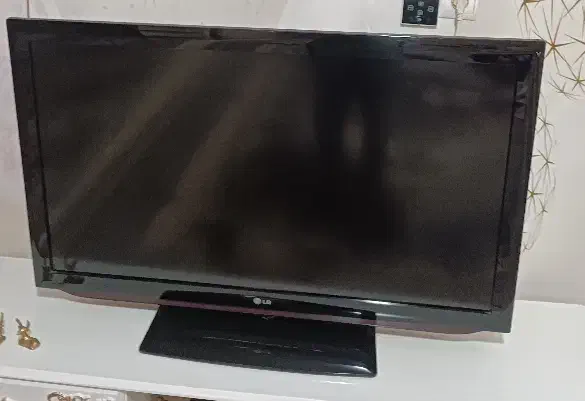 تلویزیون|تلویزیون و پروژکتور|بروجرد, |دیوار