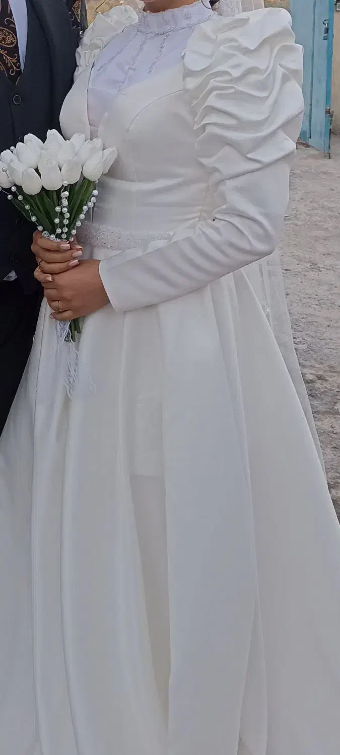 لباس عقد|لباس|اراک, |دیوار