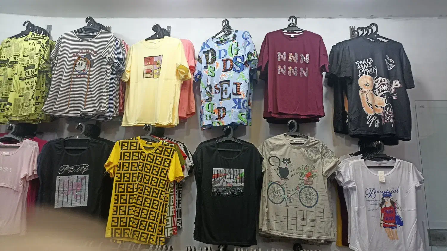 واگذاری اجناس مغازه|لباس|اردبیل, |دیوار