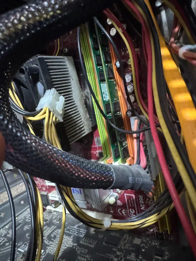 کیس و ماشین حساب|رایانه رومیزی|رشت, گلسار|دیوار