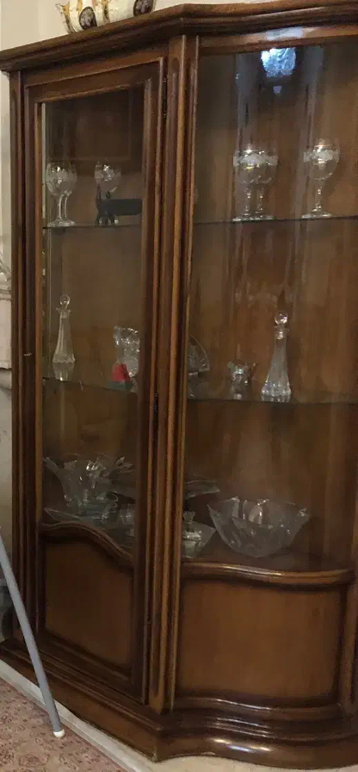 بوفه چوبی(ویترین) ۴ طبقه جادار|بوفه، ویترین، کنسول|تهران, صادقیه|دیوار