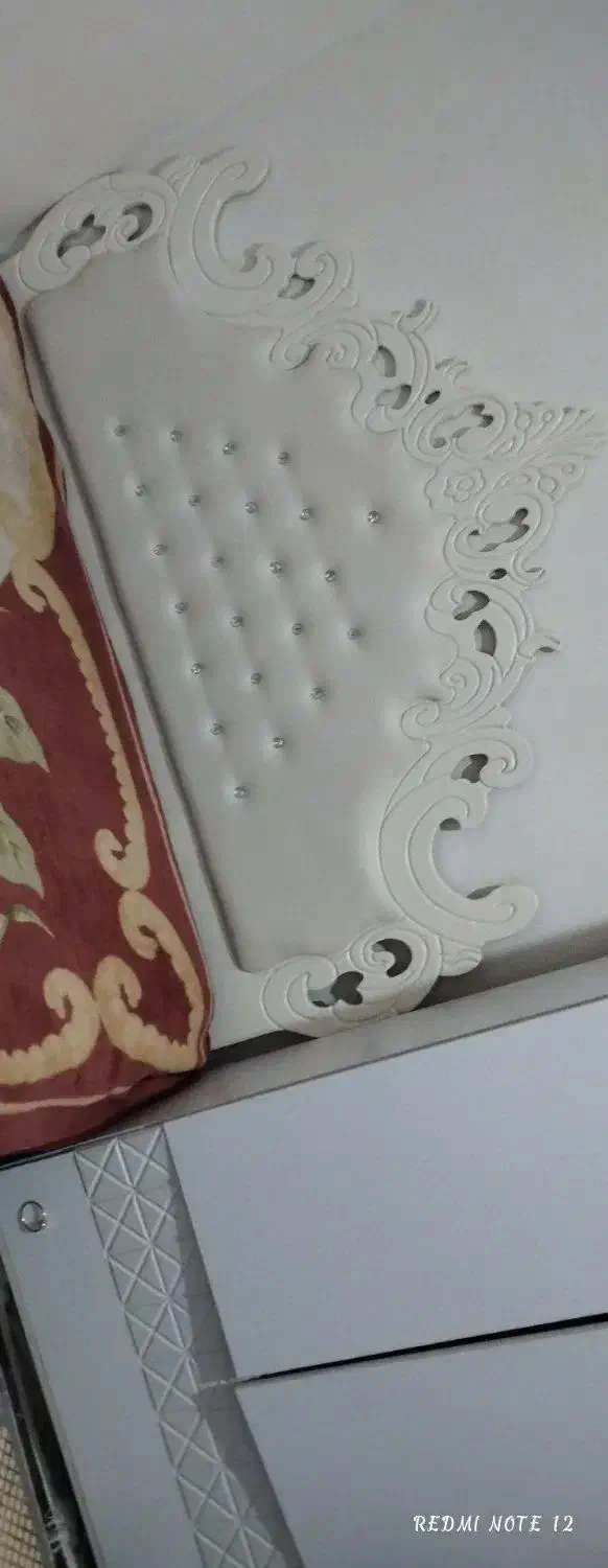 تخت دو نفره میز ارایشی در حد نو|تخت و سرویس خواب|الیگودرز, |دیوار