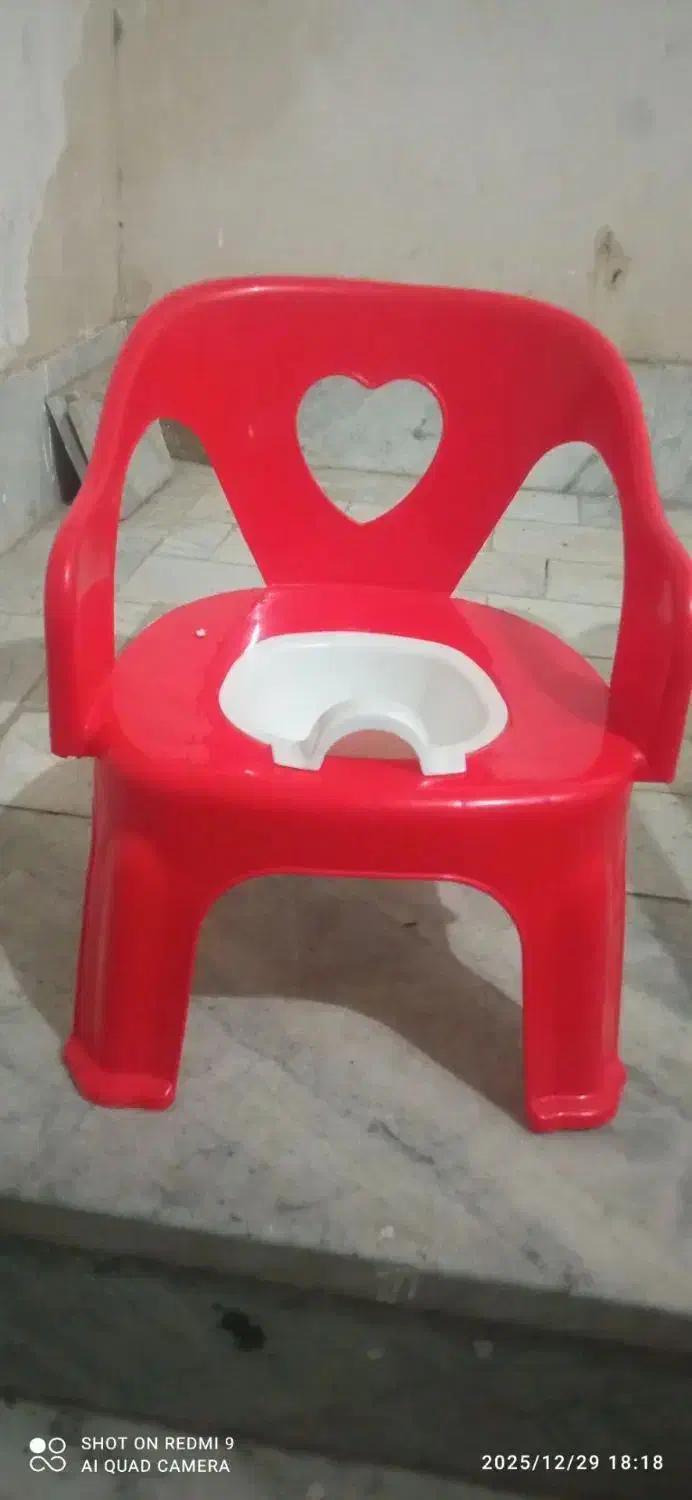 صندلی کودک|اسباب و اثاث بچه|بیرجند, |دیوار