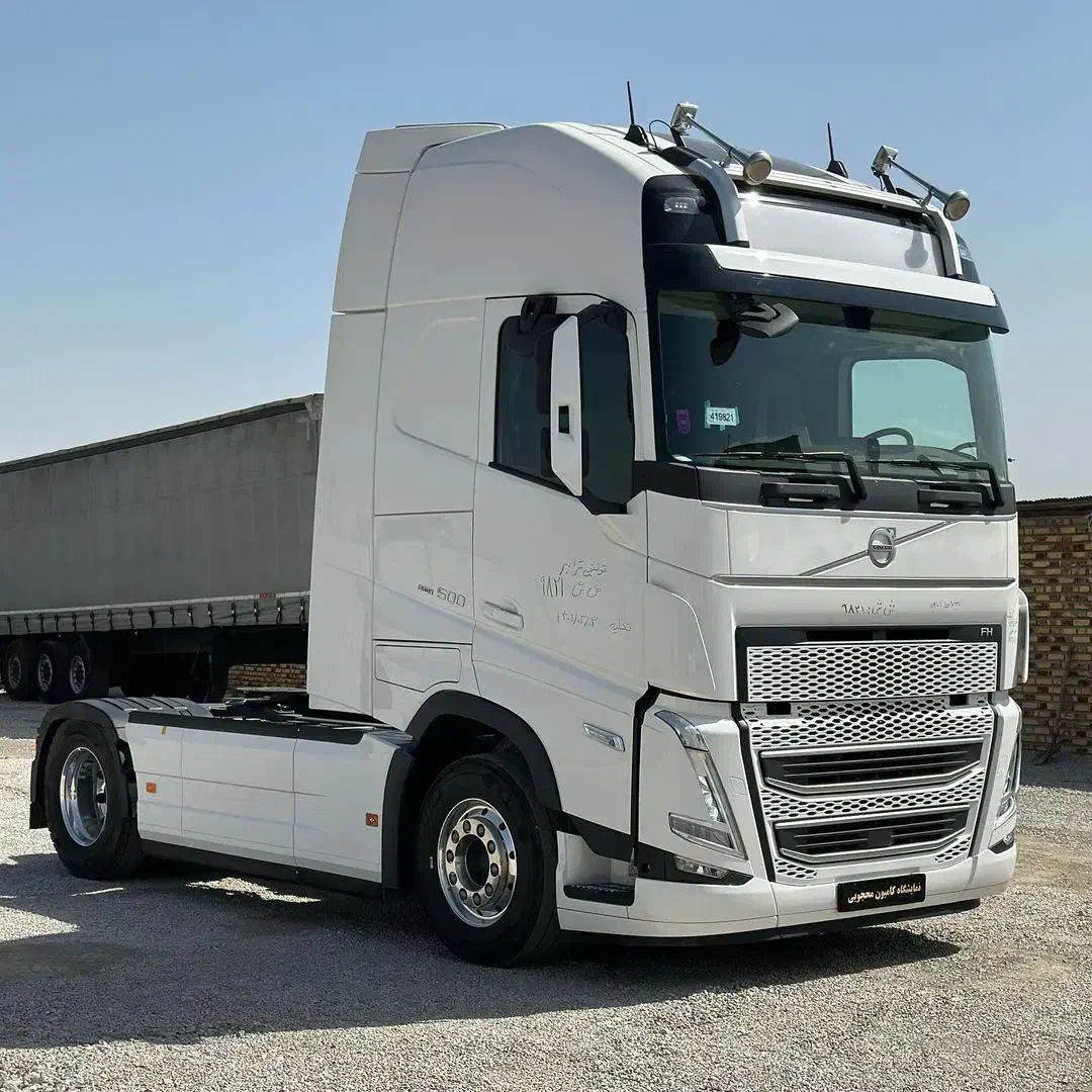 ولوو ۲۰۲۴ سه خط عمده پلاک ملی|خودرو سنگین|تهران, فلسطین (میدان انقلاب)|دیوار