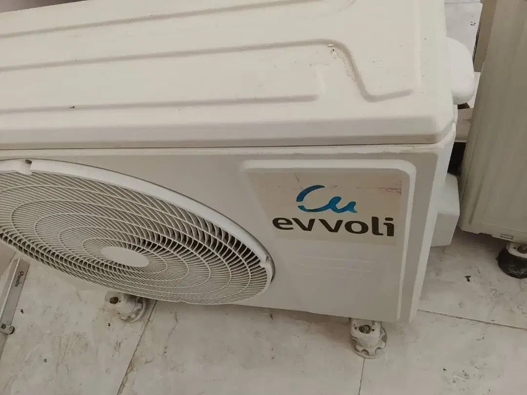 کولرگازی گری و ایوولی|کولر گازی و فنکوئل|صدرا-فارس, فاز ۲|دیوار