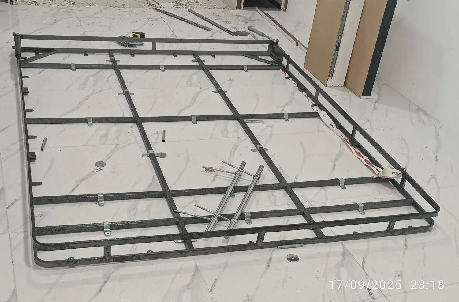 مجموعه جک و فرم تخت خواب تاشو عمودی|تخت و سرویس خواب|قروه, |دیوار