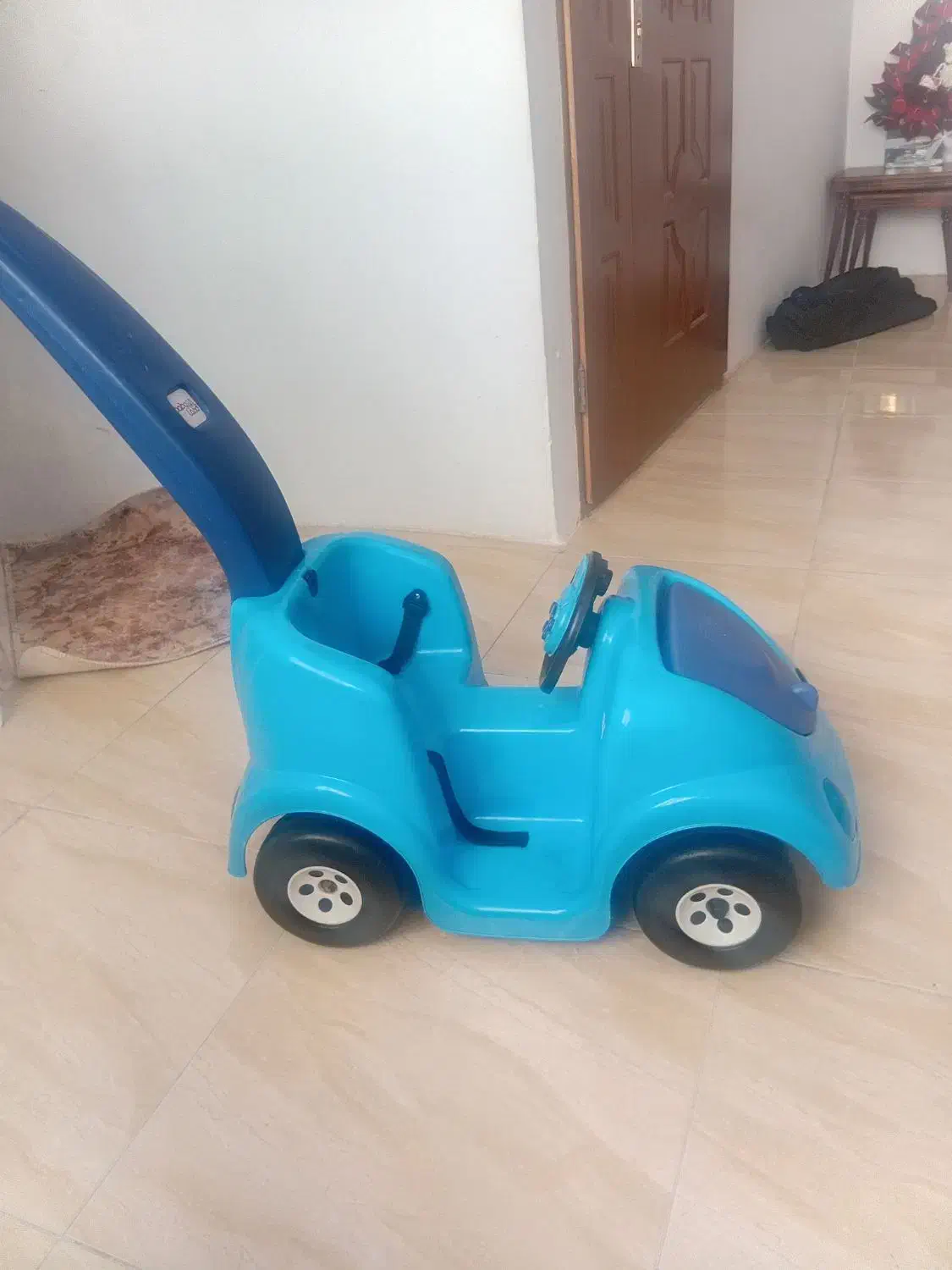 ماشین اسباب بازی در حد نو|اسباب‌بازی بچه|سبزوار, هویزه|دیوار