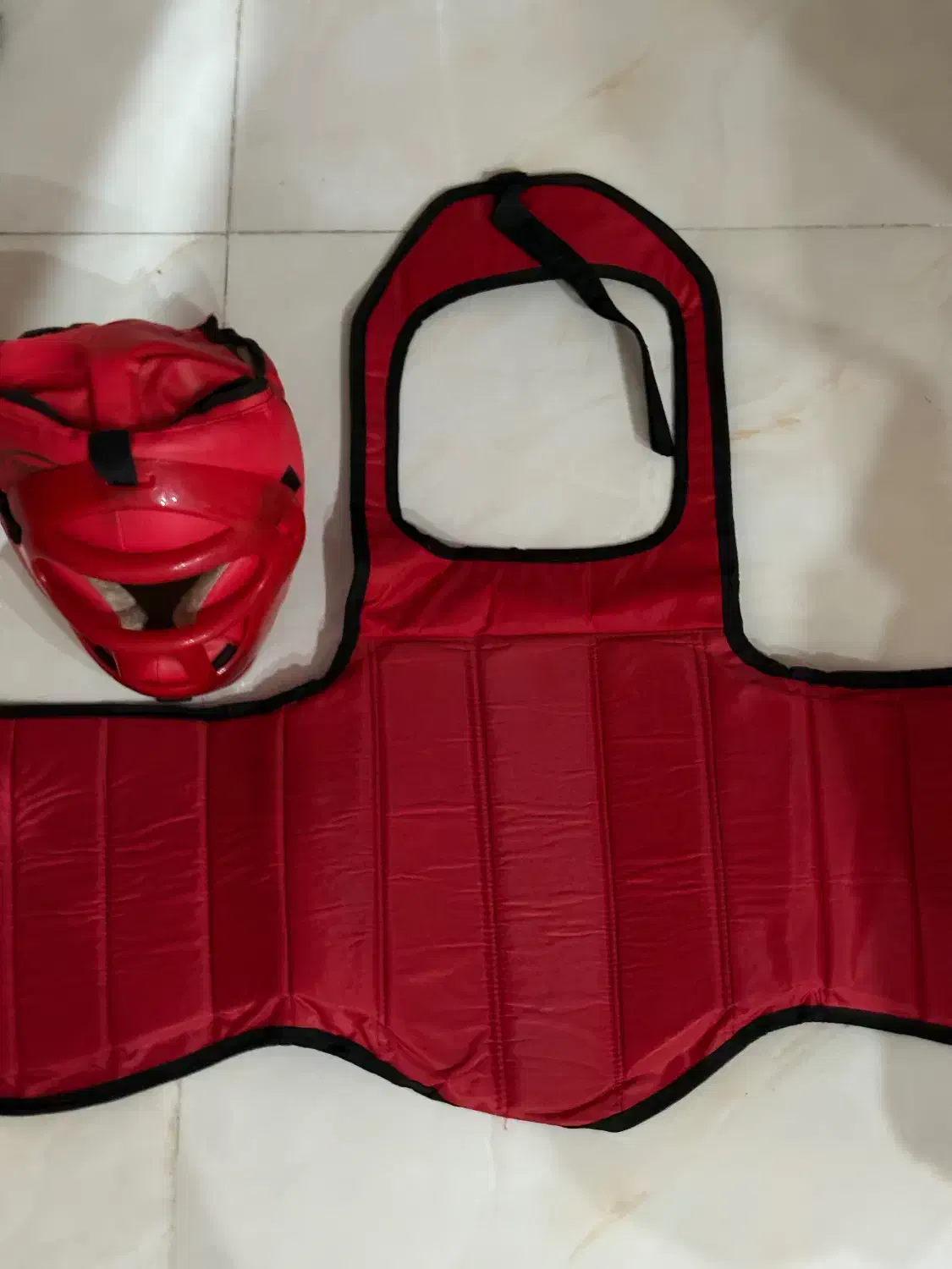 هوگو و کلاه کونگ فو|تجهیزات ورزشی|فومن, |دیوار