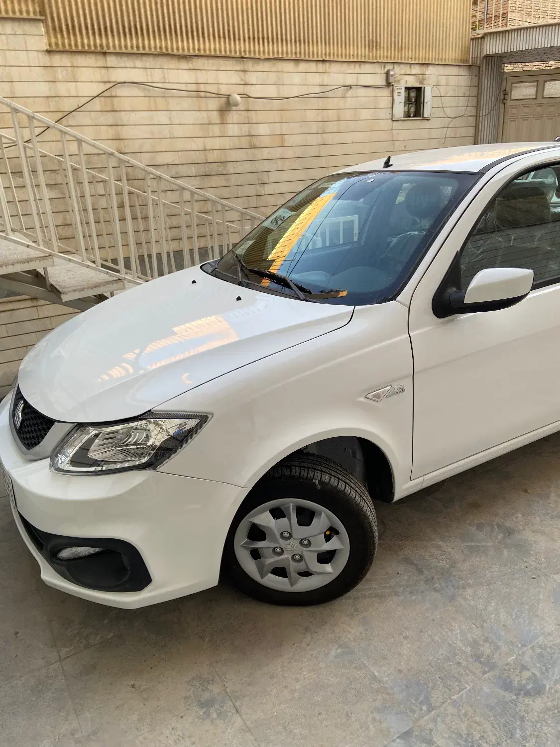 ساینا خشک روز با بیمه بدنه طلایی سایپا|خودرو سواری و وانت|ورامین, ورامین|دیوار