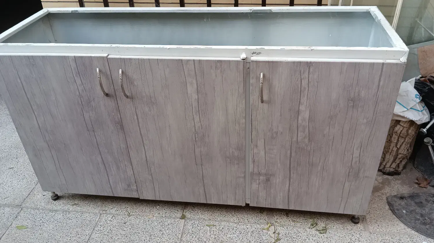 زیر سینک|آب‌چکان و نظم‌دهنده ظروف|اصفهان, کوی امیریه|دیوار