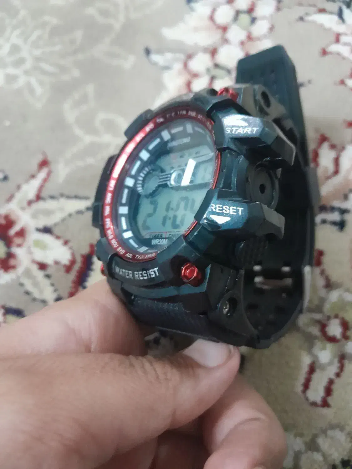 ساعت زد اب|ساعت|سرایان, |دیوار