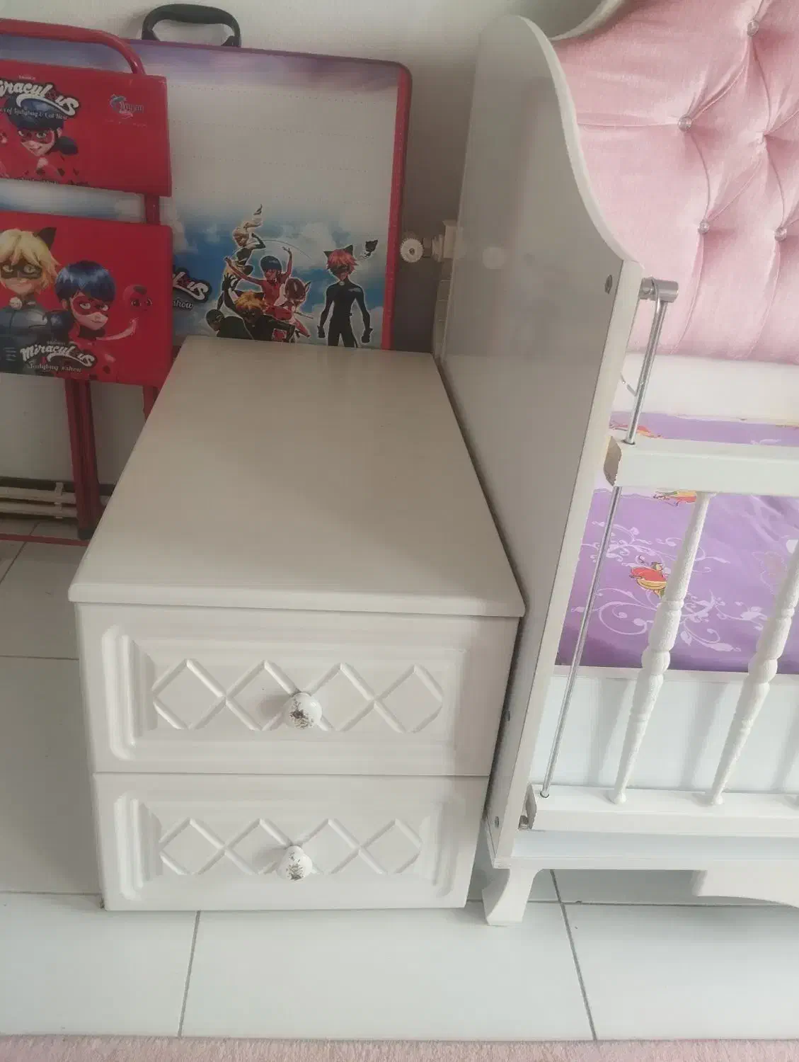 سرویس خواب|تخت و صندلی بچه|پردیس, فاز ۳|دیوار