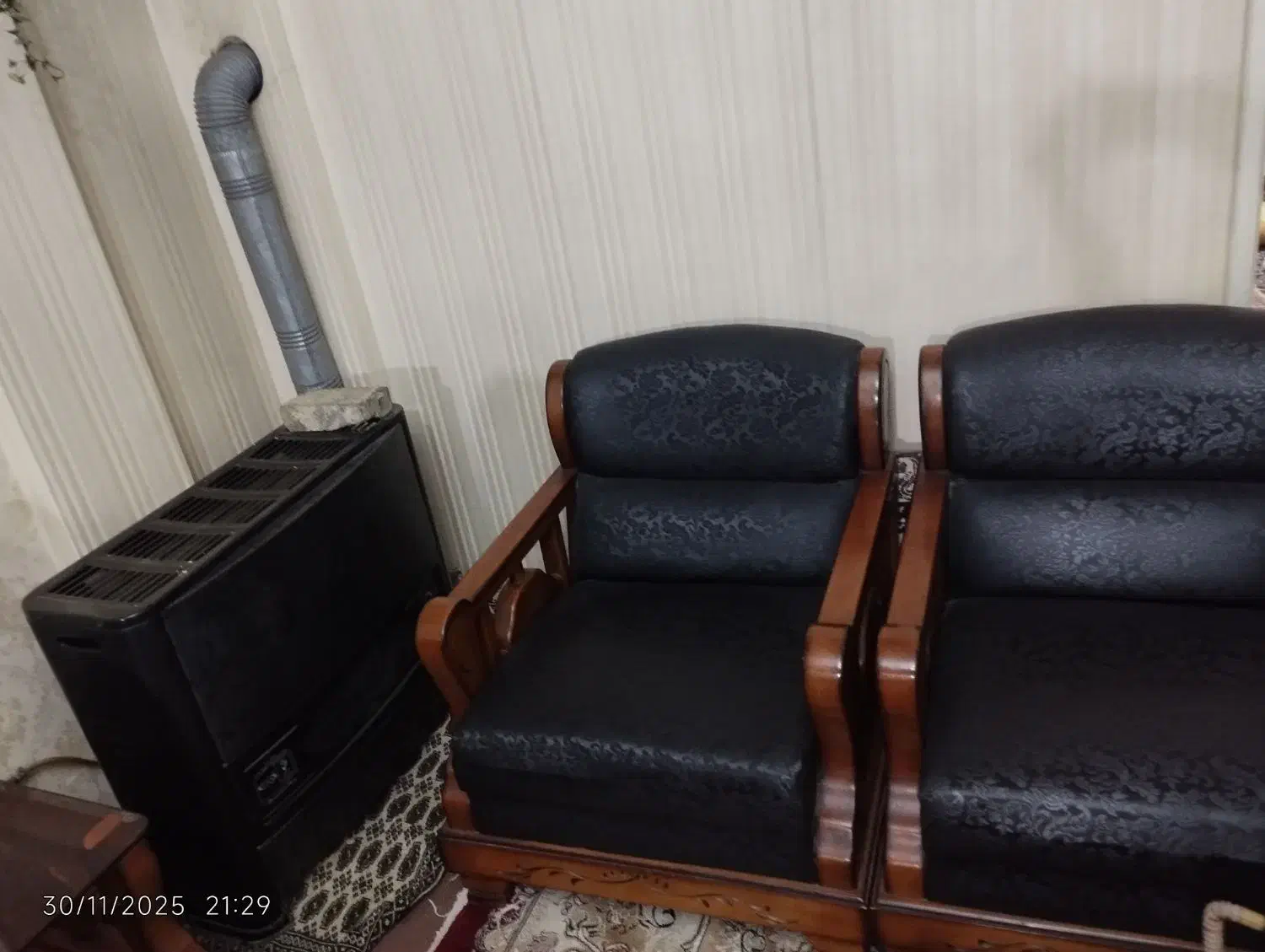 مبل راحتی سالم سالم هفت نفره با میز وسط ویک عسلی|مبلمان خانگی و میز عسلی|تهران, شهرک رضویه|دیوار