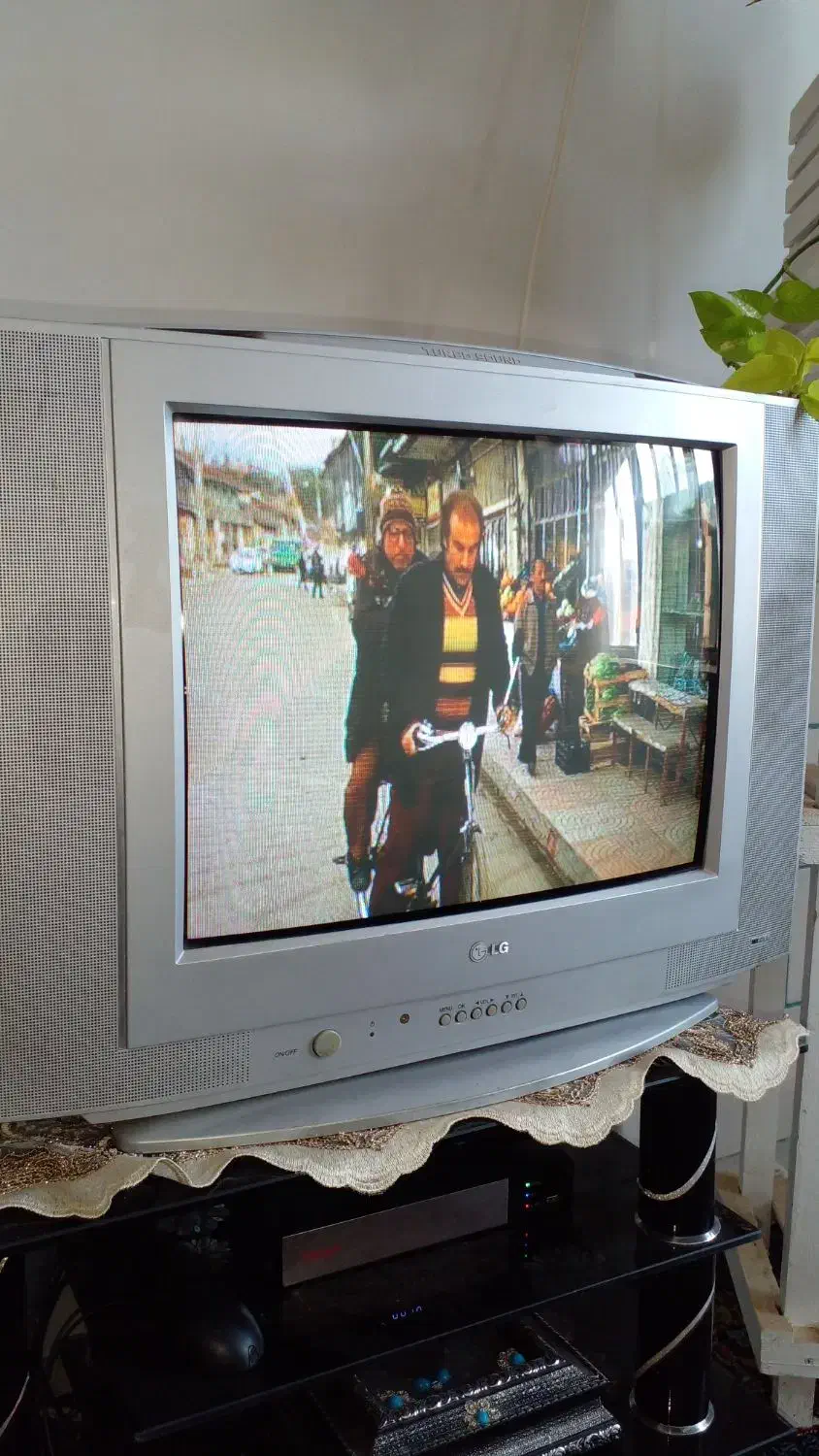 تلوزیون LG|تلویزیون و پروژکتور|یزدان شهر, |دیوار