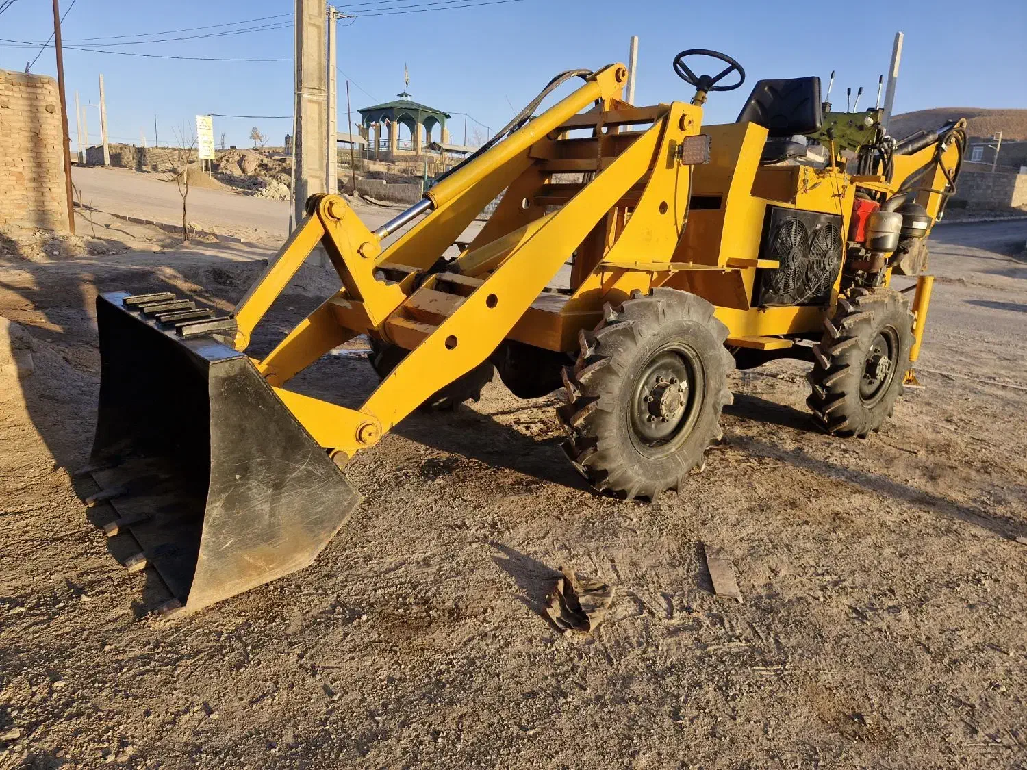 مینی بهکو|خودرو سنگین|سده (خراسان جنوبی), |دیوار