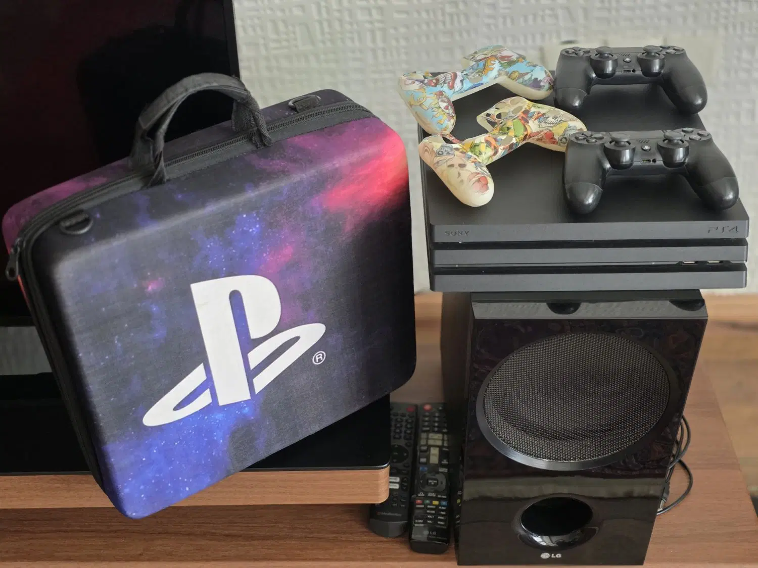 ps4 pro|کنسول، بازی ویدئویی و آنلاین|شیراز, فرهنگ شهر|دیوار