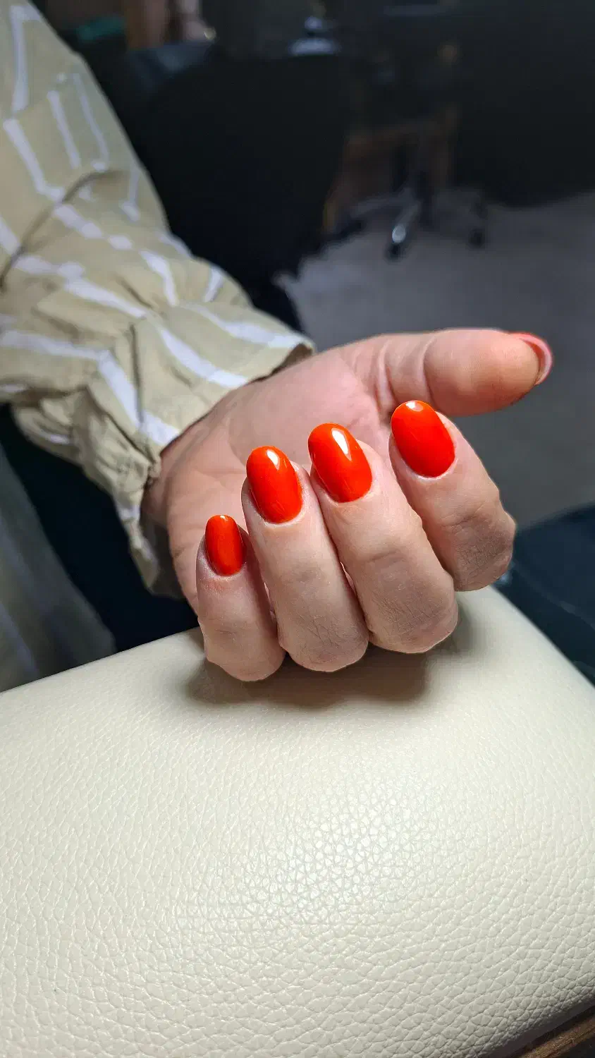 کاشت و ژلیش و ترمیم ناخن|خدمات آرایشگری و زیبایی|سلمان‌شهر, |دیوار