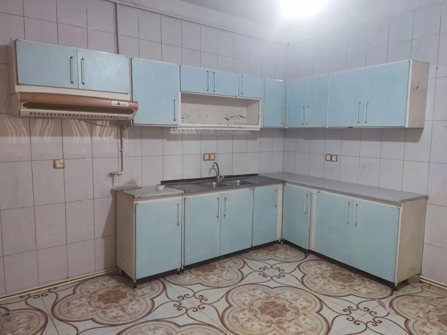 6متر کابینت با هود|آب‌چکان و نظم‌دهنده ظروف|کوهدشت, |دیوار