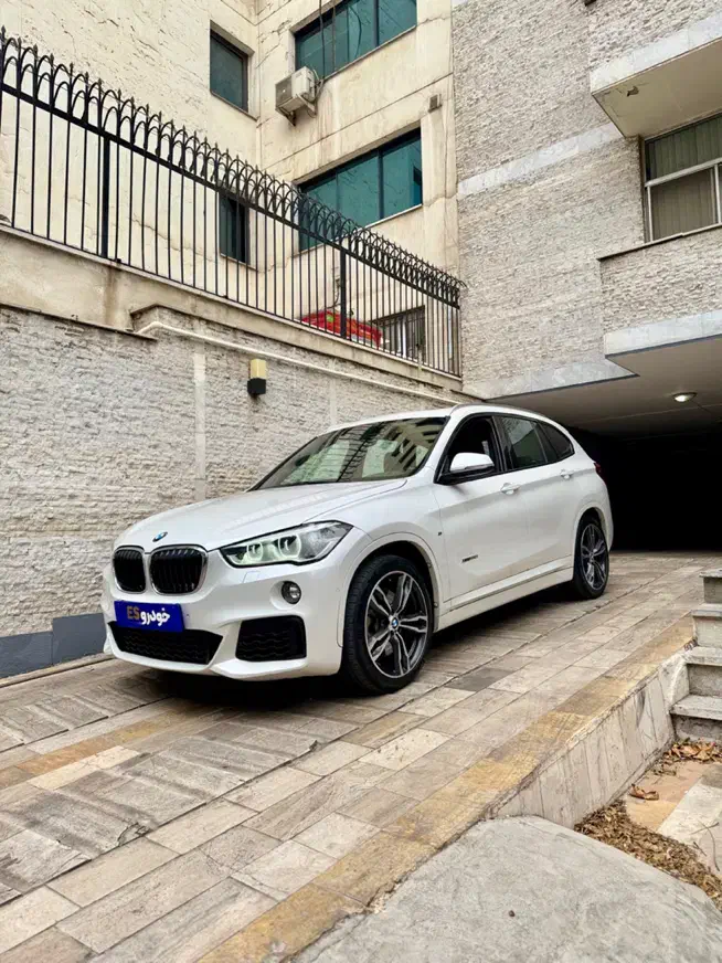 بی ام و x1 فول با کیت M فابریک|خودرو سواری و وانت|تهران, سنائی|دیوار