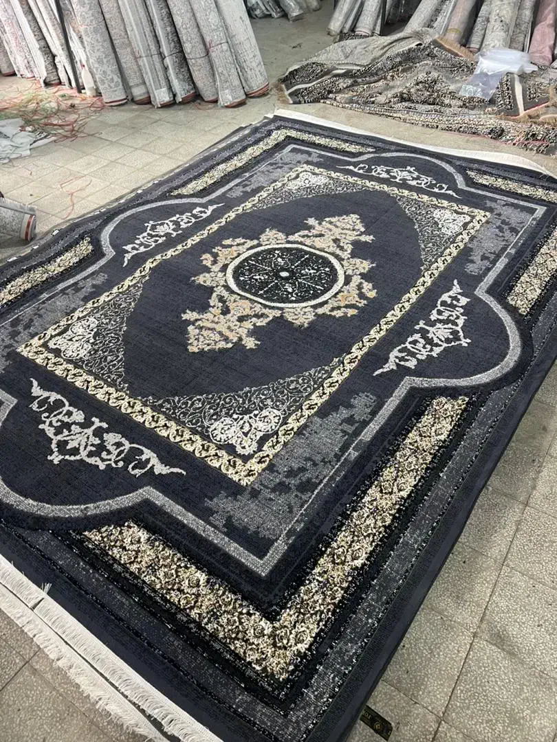 قالی خوش رنگ و نگار افشان|فرش|کرج, گلشهر|دیوار